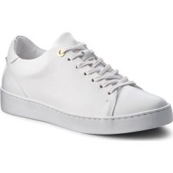 Sneakersy CARINII - B4278 L46-000-000-C90. Białe półbuty damskie marki Carinii, bez wzorów, z materiału. W wyprzedaży za 209.00 zł.