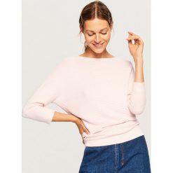 Sweter z rękawami 3/4 - Różowy. Swetry damskie marki Reserved. Za 99.99 zł.