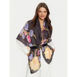 Chusta Guess. Brązowe szaliki i chusty damskie Guess, z aplikacjami. Za 289.99 zł.