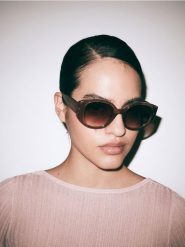 Okulary przeciwsłoneczne - jasnofioletowy. Fioletowe okulary przeciwsłoneczne damskie Reserved. W wyprzedaży za 35.99 zł.