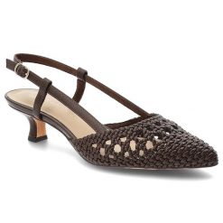 Sandały damskie Marco Tozzi, cholewka ze skóry ekologicznej plecionej z paskiem wokół pięty z regulacją na metalową klamrę, brązowe, 2-29502-44 317. Brązowe klapki damskie Marco Tozzi, bez wzorów, ze skóry ekologicznej, bez obcasa, na obcasie. Za 259.00 zł.