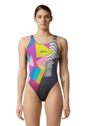Strój Kąpielowy Akron Face – Rozmiar 30. Czerwone kostiumy jednoczęściowe damskie AKRON, bez wzorów, z materiału, eleganckie, na fitness i siłownię. Za 133.87 zł.
