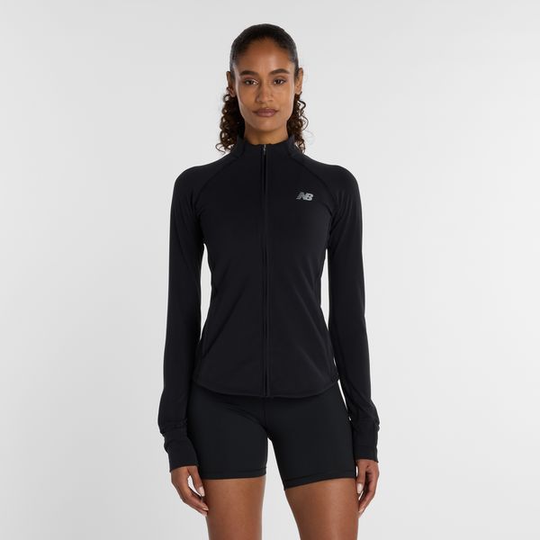 Bluza damska New Balance WJ53101BK – czarna. Czarne bluzy damskie New Balance, xl, bez wzorów, z materiału, bez kaptura. Za 359.99 zł.