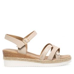 Espadryle Clara Barson. Brązowe sandały damskie Clara Barson, bez wzorów, bez obcasa, bez zapięcia. Za 69.99 zł.
