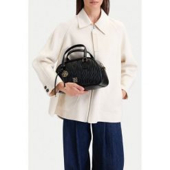 Torebka Nine West. Czarne torebki do ręki damskie Nine West, bez wzorów, klasyczne, bez dodatków. Za 229.99 zł.