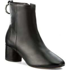 Botki L37 - Gem S29 Czarny. Czarne botki damskie L37, ze skóry, bez obcasa, na obcasie. W wyprzedaży za 399.00 zł.