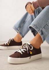 Brązowe Niskie Trampki z Podwójnymi Sznurówkami na Tłoczonej Platformie Astedella. Brązowe trampki i tenisówki damskie Renee, bez wzorów, z jeansu, bez zapięcia. Za 99.99 zł.