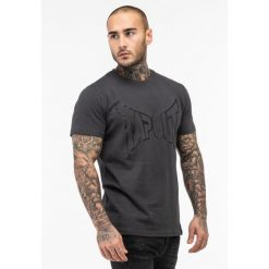 T-shirt o klasycznym kroju Tapout Basic. Czarne t-shirty męskie TAPOUT, bez wzorów, klasyczne, bez kołnierzyka. Za 137.00 zł.