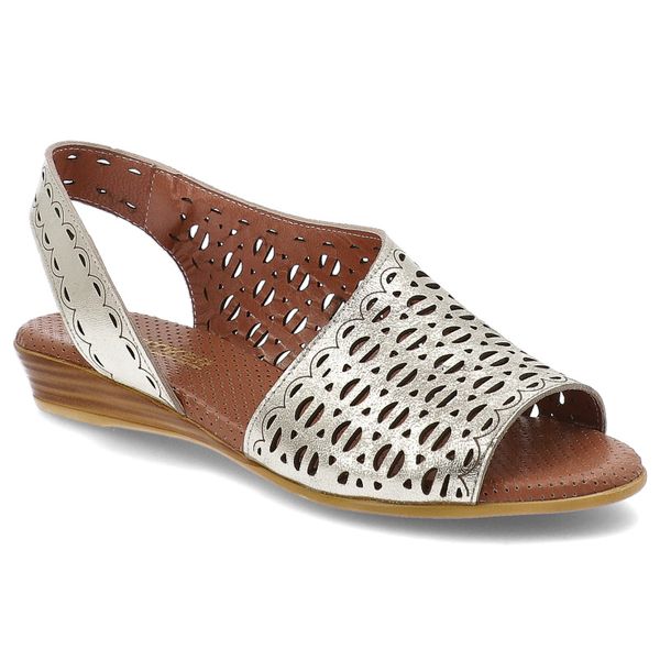 Sandały damskie Artiker, skórzane z dziurkami wsuwane na płaskim obcasie, złote, 56C2551. Żółte klapki damskie Artiker, w ażurowe wzory, ze skóry, eleganckie, bez obcasa, na koturnie. Za 159.00 zł.