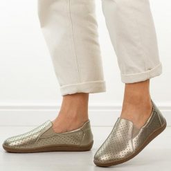 Złote skórzane półbuty damskie barefoot M.Daszyński Ol38-2. Żółte obuwie sportowe damskie M.Daszyński, bez wzorów, z jeansu, trekkingowe. W wyprzedaży za 197.10 zł.