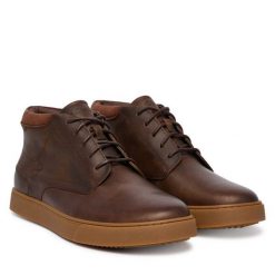 Trzewiki Clarks. Brązowe botki męskie Clarks, bez wzorów, bez zapięcia. Za 439.99 zł.