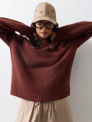 Sweter oversize z długim rękawem - pomarańczowy. Brązowe swetry damskie Sinsay, l, bez wzorów, bez kołnierzyka, bez ramiączek, długie, bez kaptura. Za 49.99 zł.