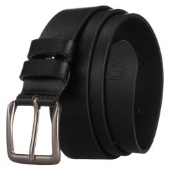 Klasyczny, skórzany, czarny pasek męski z tradycyjną klamrą - Peterson. Czarne paski damskie Peterson, bez wzorów, z jeansu, eleganckie. Za 59.99 zł.