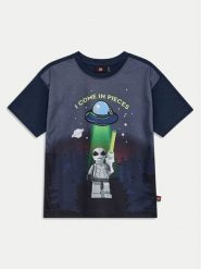 LEGO T-Shirt Taffy 12011379 Granatowy Regular Fit. Niebieskie t-shirty dla chłopców LEGO, bez wzorów, z bawełny, bez ramiączek. Za 99.99 zł.