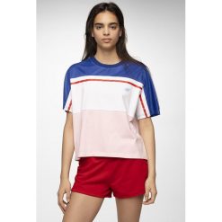 T-Shirt damski TSD413 - niebieski. Niebieskie t-shirty damskie 4f, bez wzorów, z bawełny, bez kołnierzyka. W wyprzedaży za 39.99 zł.