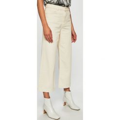 Review - Spodnie. Białe legginsy damskie Review, bez wzorów, z bawełny. W wyprzedaży za 119.90 zł.