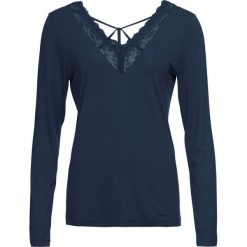 Shirt z długim rękawem i koronkową wstawką bonprix ciemnoniebieski. Bluzki damskie marki bonprix. Za 74.99 zł.