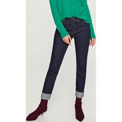 Jeansy regular fit - Granatowy. Niebieskie jeansy męskie Reserved. Za 99.99 zł.