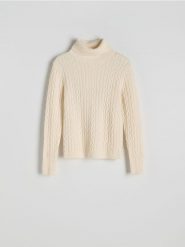 Sweter z golfem - kremowy. Białe swetry damskie Reserved, l, bez wzorów, z dzianiny, bez kołnierzyka, bez ramiączek, bez kaptura. W wyprzedaży za 69.99 zł.