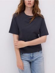 T-shirt z bawełną - ciemnoszary. Szare t-shirty damskie Reserved, l, bez wzorów, z bawełny, klasyczne, bez kołnierzyka. Za 59.99 zł.