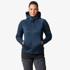 Bluza z kapturem Hiking damska Swedemount Lofoten Tech Stretch Hood wodoodporna. Niebieskie bluzy damskie SWEDEMOUNT, bez wzorów, z kapturem. Za 279.99 zł.