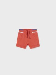 Mayoral Szorty materiałowe 1259 Czerwony Regular Fit. Czerwone szorty dla chłopców Mayoral, bez wzorów, z bawełny. Za 59.99 zł.