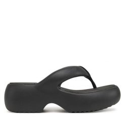 Japonki Melissa. Czarne klapki damskie Melissa, bez wzorów, bez obcasa. Za 279.99 zł.