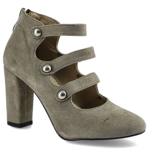 Botki damskie Karino, naturalny zamsz ze słupkiem i rozpinanym suwakiem na pięcie, zielone, 2092-066-P. Zielone botki damskie Karino, z zamszu, retro, bez obcasa, na obcasie, bez zapięcia. Za 219.00 zł.