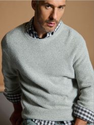 Sweter - szary. Szare swetry przez głowę męskie Sinsay, l, bez wzorów, bez kołnierzyka. W wyprzedaży za 39.99 zł.