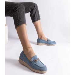 Niebieskie mokasyny damskie z eko zamszu z łańcuchem. Niebieskie mokasyny damskie ze skóry ekologicznej, eleganckie. Za 88.44 zł.