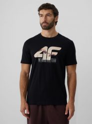 4F T-shirt regular z nadrukiem męski - czarny M. Czarne t-shirty męskie 4f, m, bez wzorów, z bawełny, klasyczne, bez kołnierzyka. Za 69.99 zł.