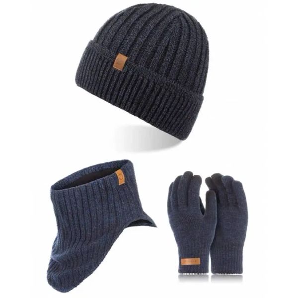 Komplet zimowy Brødrene czapka komin rękawiczki 103145 granatowy. Niebieskie rękawiczki męskie na zimę, bez wzorów, z dzianiny, eleganckie. Za 118.99 zł.