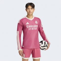 Oryginalna koszulka Real Madryt 26/27 z trzeciego zestawu z długim rękawem. Czerwone koszulki sportowe męskie Adidas, s, bez wzorów, z dzianiny, bez kołnierzyka, bez ramiączek, do piłki nożnej, climacool (adidas). Za 699.00 zł.