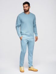 Komplet dresowy męski set bluza z okrągłym dekoltem + spodnie regular fit - jasnoniebieski V7 - Rozmiar: S. Niebieskie bluzy męskie Ombre Clothing, m, z aplikacjami, z bawełny, trekkingowe. W wyprzedaży za 224.99 zł.