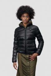 BLAUER Czarna damska kurtka bez kaptura Georgia Short Jackets. Czarne kurtki damskie Blauer USA, s, bez wzorów, z poliamidu, bez kaptura. W wyprzedaży za 639.99 zł.