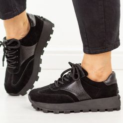 Czarne skórzane sneakersy damskie Filippo Dp7976/26. Czarne obuwie sportowe damskie Filippo, bez wzorów, z dzianiny. Za 269.00 zł.