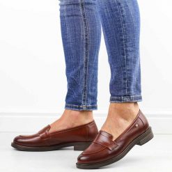 Brązowe skórzane Polskie mokasyny damskie Deoni D610. Brązowe mokasyny damskie Deoni, ze skóry, biznesowe. Za 419.00 zł.