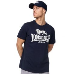 T-shirt o klasycznym kroju Lonsdale Logo. Niebieskie koszulki sportowe męskie Lonsdale, bez wzorów, z bawełny, bez kołnierzyka, bez ramiączek. Za 107.00 zł.