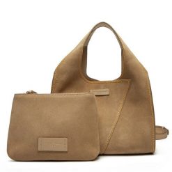 Torebka Gianni Chiarini. Zielone torebki do ręki damskie Gianni Chiarini, bez wzorów, klasyczne, bez dodatków. Za 979.99 zł.