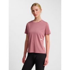 Koszulka damska Hummel Pulse. Fioletowe koszulki sportowe damskie Hummel, bez wzorów, bez kołnierzyka, bez ramiączek, na fitness i siłownię. Za 179.50 zł.