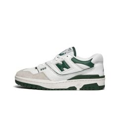 Buty do chodzenia dla dorosłych New Balance 550 White Green. Zielone obuwie sportowe damskie New Balance, bez wzorów, do biegania. Za 680.55 zł.