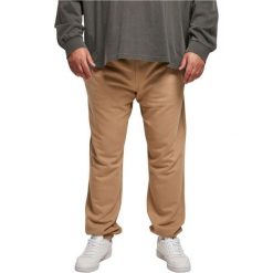 Spodnie dresowe Urban Classics Basic 2.0. Brązowe spodnie sportowe męskie Urban Classics, m, bez wzorów, z dresówki. Za 191.00 zł.