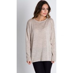 Sweter w kolorze ecru z długim rękawem BIALCON. Brązowe swetry damskie BIALCON, na jesień, z futra. W wyprzedaży za 97.00 zł.