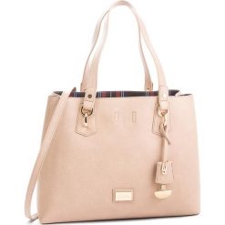 Torebka LIU JO - M Tote Hawaii Inside N68145 E0554 Cammel 51314. Torebki do ręki damskie marki Liu Jo. W wyprzedaży za 379.00 zł.