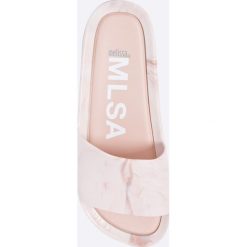 Melissa - Klapki Beach Slide. Klapki damskie marki Melissa. W wyprzedaży za 199.90 zł.