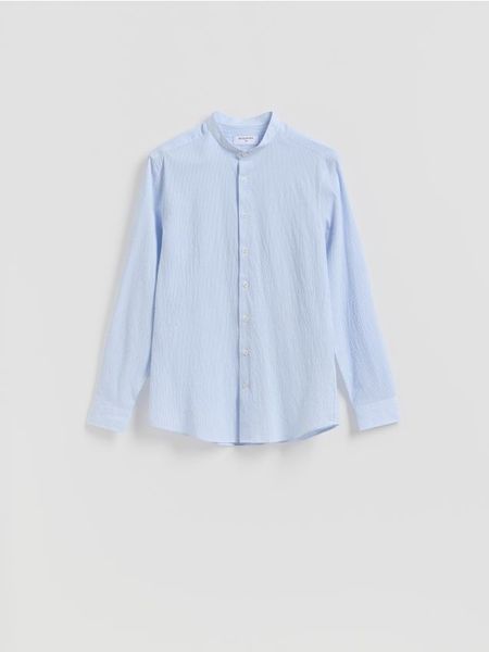 Koszula slim ze stójką - jasnoniebieski. Niebieskie koszule męskie Reserved, l, bez wzorów, z bawełny, bez kołnierzyka, bez ramiączek. W wyprzedaży za 55.99 zł.