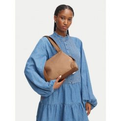 Torebka Armani Exchange. Brązowe torebki do ręki damskie Armani Exchange, bez wzorów, klasyczne, bez dodatków. Za 679.99 zł.