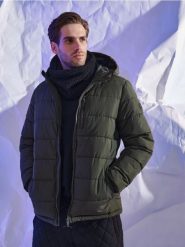 Kurtka puffer z kapturem - zielony. Zielone kurtki męskie Sinsay, l, bez wzorów, klasyczne, z kapturem. Za 119.99 zł.