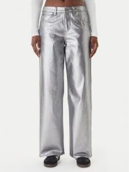 Adidas Jeansy Firebird KD2922 Srebrny Loose Fit. Szare jeansy damskie Adidas. Za 439.99 zł.