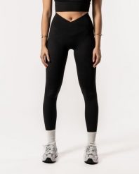 Damskie legginsy z kopertowym wysokim stanem, bez przedniego szwu – czarny. Czarne legginsy damskie AESTHETIC WOLF, s, bez wzorów, z materiału, z podwyższonym stanem, długie, na fitness i siłownię. Za 269.99 zł.